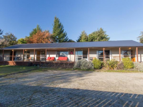 The Long House - Wanaka Holiday Home - Bachcare NZ